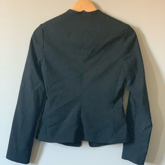 H&M black blazer - Picture 2 of 4